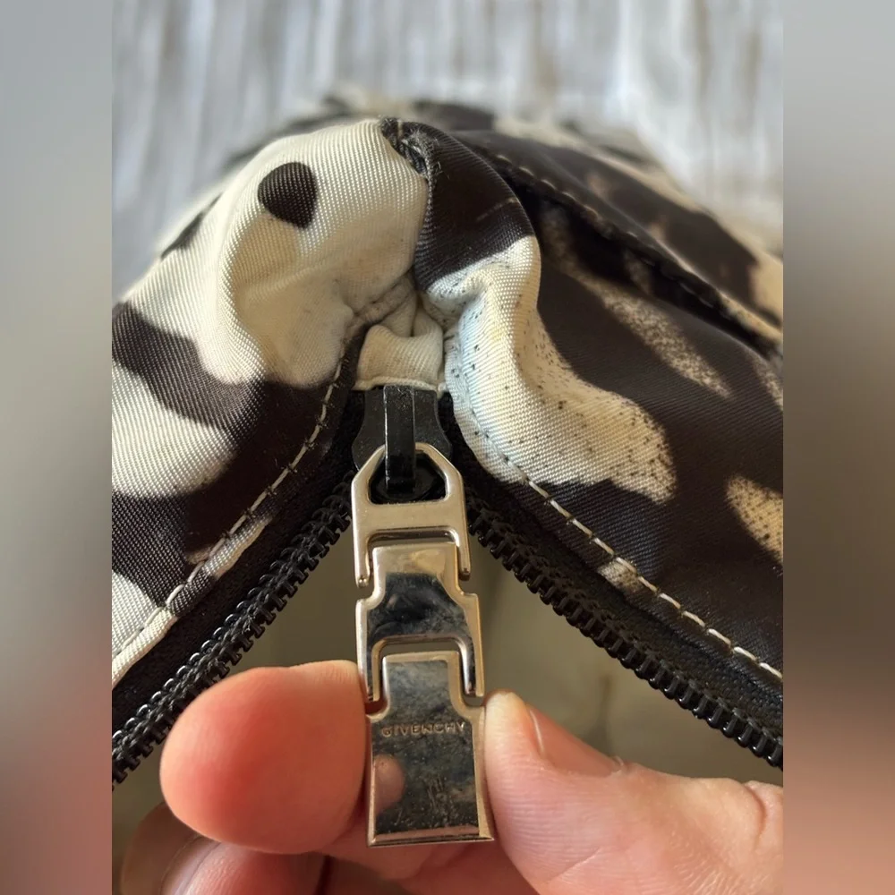 GIVENCHY CHITO TOTE BAG